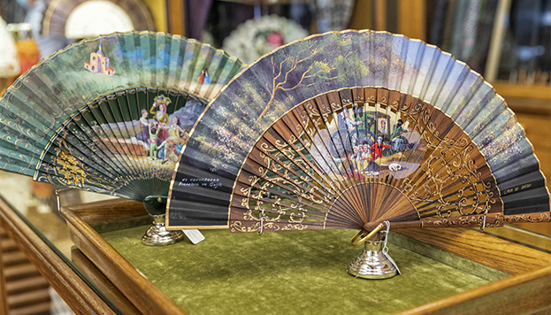 Cuenta con 8.000 referencias, algunas auténticas obras de arte (©Álvaro López del Cerro).