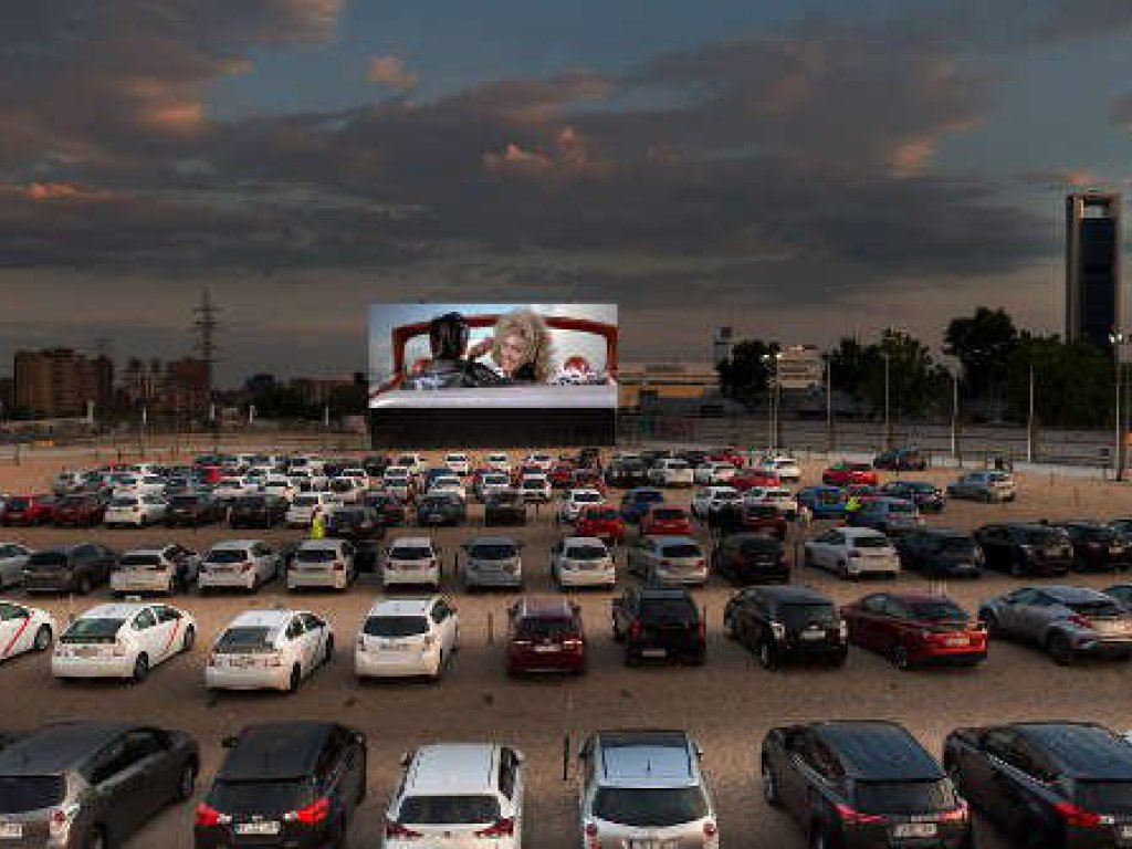 Grease en Autocine Madrid RACE