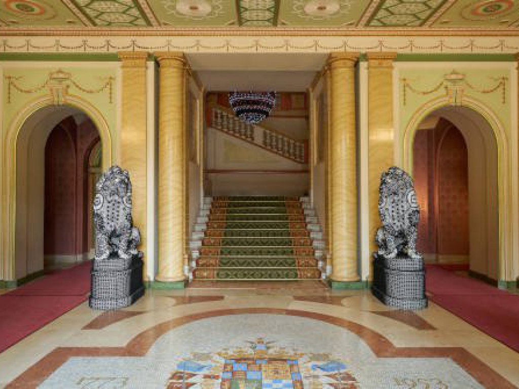  Flamboyant. Joana Vasconcelos en el Palacio de Liria. Vigoroso e Poderoso (croché con algodón hecho a mano). Foto: Juan Rayos