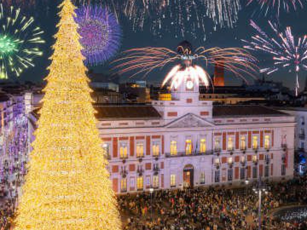 Fiesta de fin de año 2023 en la Puerta del Sol de Madrid / Nochevieja Madrid 2023